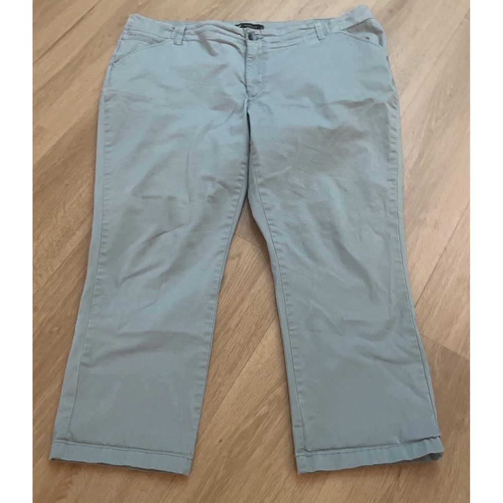 Lee Midrise Fit Capri Pants Women's Size 18M Green